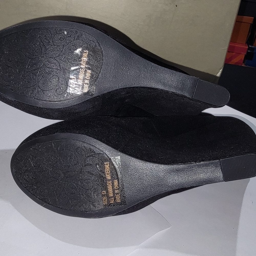 Qupid Black Suede Platform Wedges - Picture 4 of 5